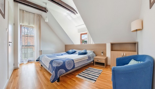 House (Basztowa 1)
