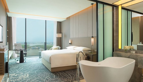 Premium Room, 1 King Bed, Lake View