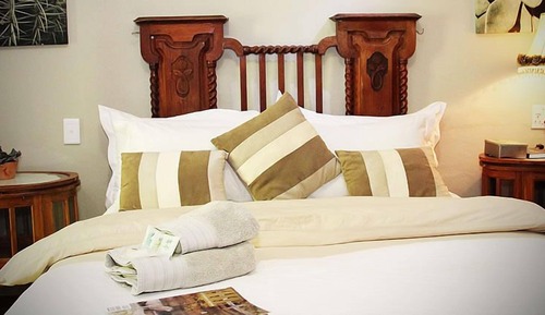 Honeymoon Suite (Honeymoon Suite A)