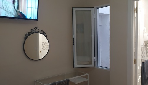 HABITACION CON 2 CAMAS  BAÑO PRIVADO