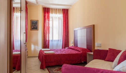 Deluxe Quadruple Room