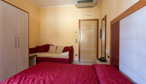 Comfort Quadruple Room