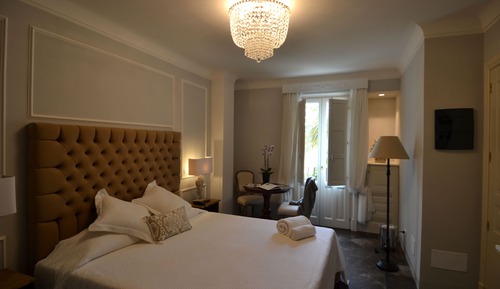 Classic Double Room, 1 King Bed, Accessible, Private Bathroom