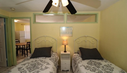 Studio with 2 Twin Beds and Sofabed
