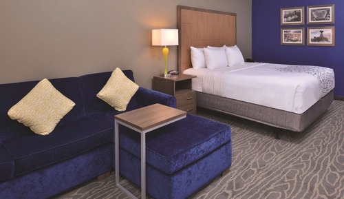 Deluxe Room, 1 King Bed, Accessible, Non Smoking (Mobility)