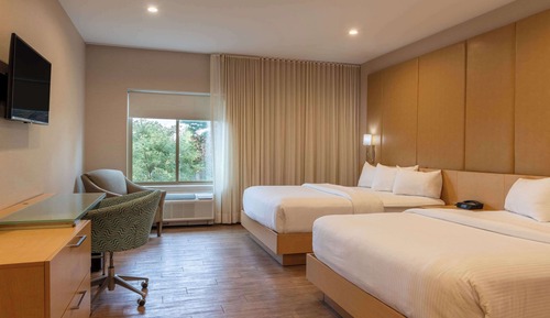 Standard Room, 2 Queen Beds, Non Smoking