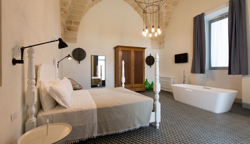 Junior Suite, 1 Bedroom, Bathtub