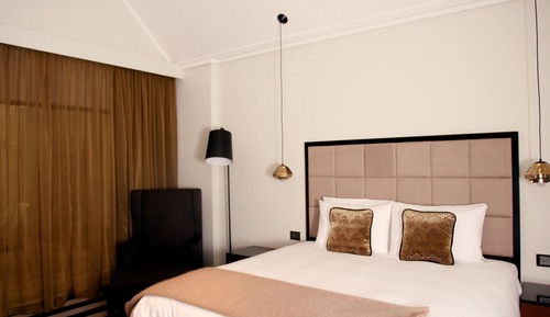 Luxe Suite