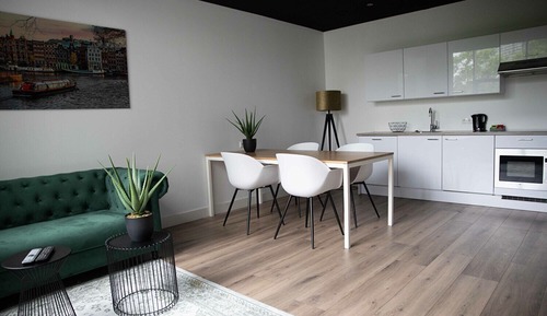 Deluxe Apartment