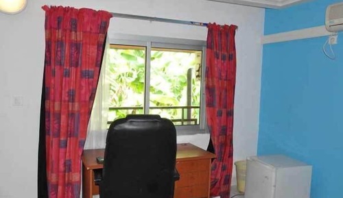 Junior Suite, 1 King Bed, Non Smoking, Courtyard View