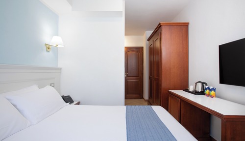 Economy Room, 1 Queen Bed, Non Smoking