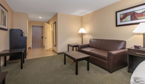 Suite, 1 King Bed, Non Smoking