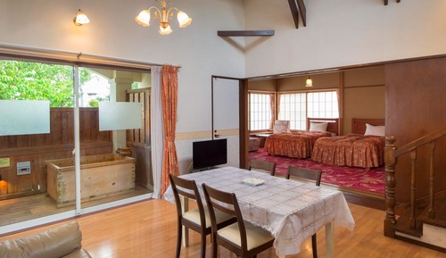 Cottage With Hot Spring Open-Air Bath, Smoking (For 7 Guests)