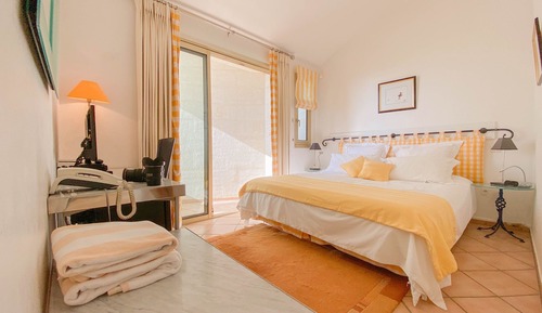 Panoramic Double Room, Ensuite (Max 4	)