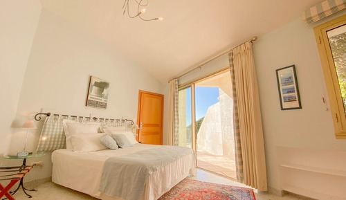 Double Room, Ensuite (Max 5	)