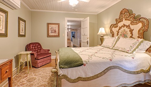 Romantic Room, 1 Queen Bed, Jetted Tub