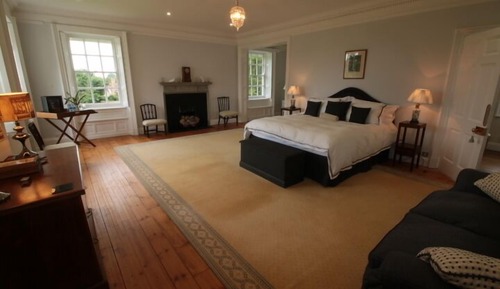 Honeymoon Suite