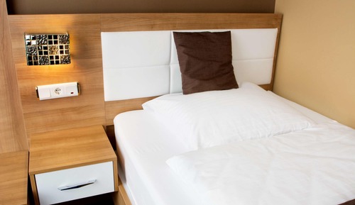 Economy Single Room, Shared Bathroom