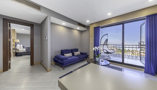 Executive Suite, Sea View