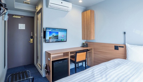 Standard Single Room, Smoking