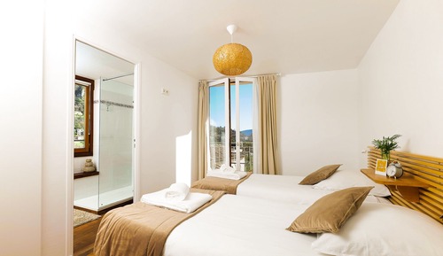 Superior Twin Room, Ensuite, Sea View (Partagée/Shared occupancy)