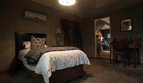 Riverview Room 4 