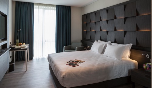 Corner Room, Twin Bed