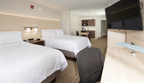 Suite, Multiple Beds, Accessible Bathtub (Communications)