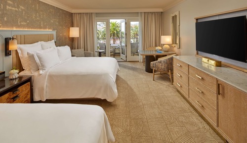 Room, 2 Queen Beds, Accessible, Pool View (Mobility & Hearing, Tub)