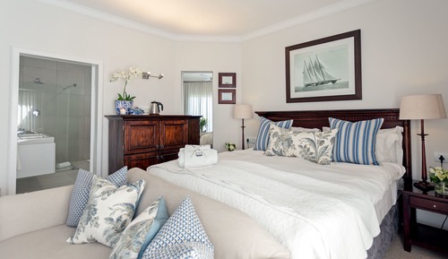 Captain Room
