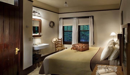 Standard Room, 1 Queen Bed