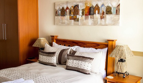 Cozy Rooms (Double beds)