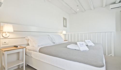 Junior Duplex, Balcony (Castle View)