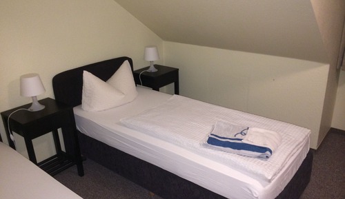 Basic Twin Room