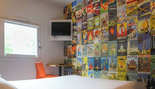 Room (Tandem)