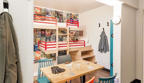 Room, Multiple Beds