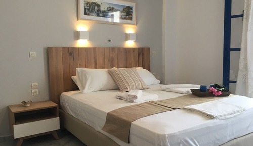 Deluxe Studio (2 Adults)