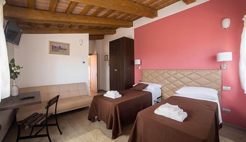Triple Room