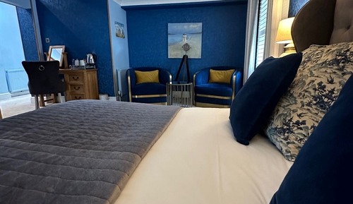Executive Suite, Ensuite