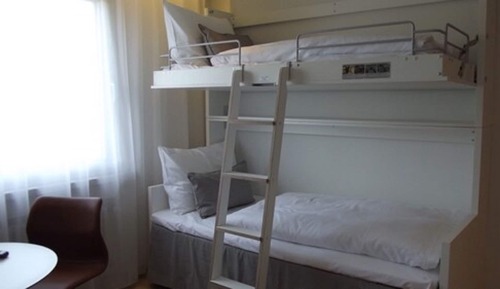 Club Apartment, Kitchenette