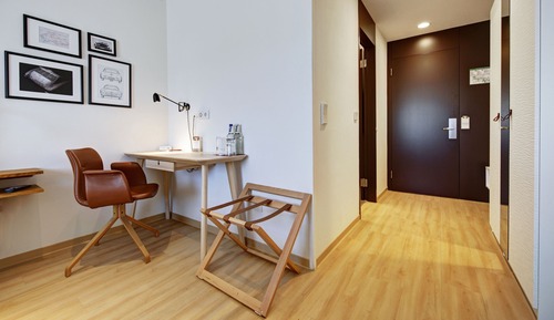 Club Apartment, Kitchenette