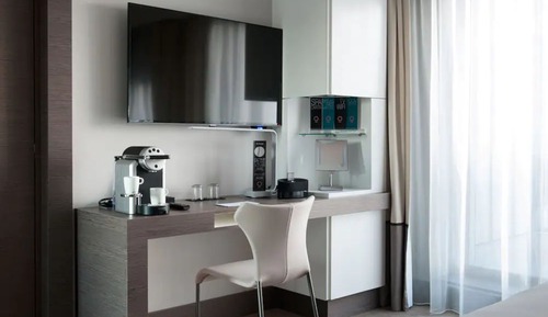 Suite, 1 King Bed, Non Smoking (with Sofabed)