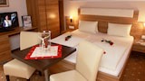 Double Room, Balcony, Mountain View