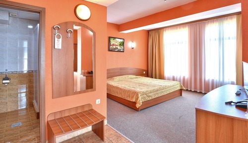 Suite (Healing Hot Mineral Pools - Free Use)