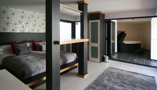 Suite, Hot Tub