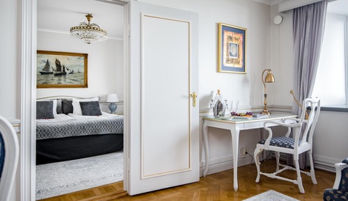 Superior Suite (Main building)