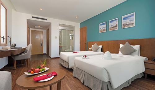 Deluxe Room - Sea View or City View