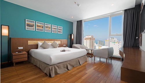 Executive Suite Room City View or Sea View