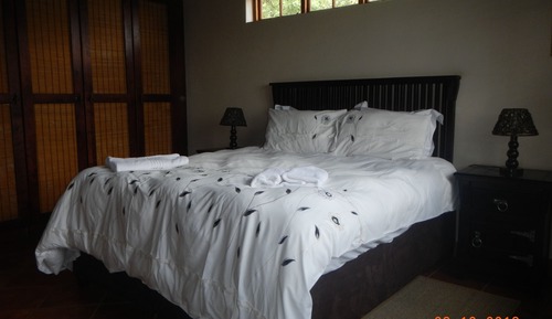 Comfort House, 3 Bedrooms, Pool Access, Mountain View