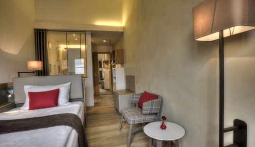 Deluxe Single Room